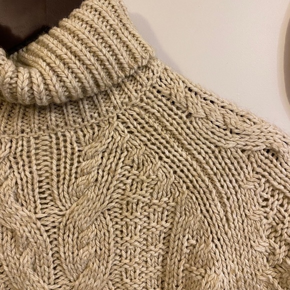 Cable Knit Beige Turtleneck from H&M - Picture 8 of 8